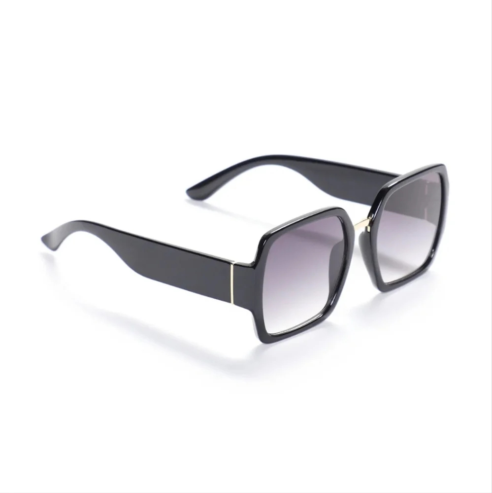 New Black Sunglasses - Picture 2 of 3